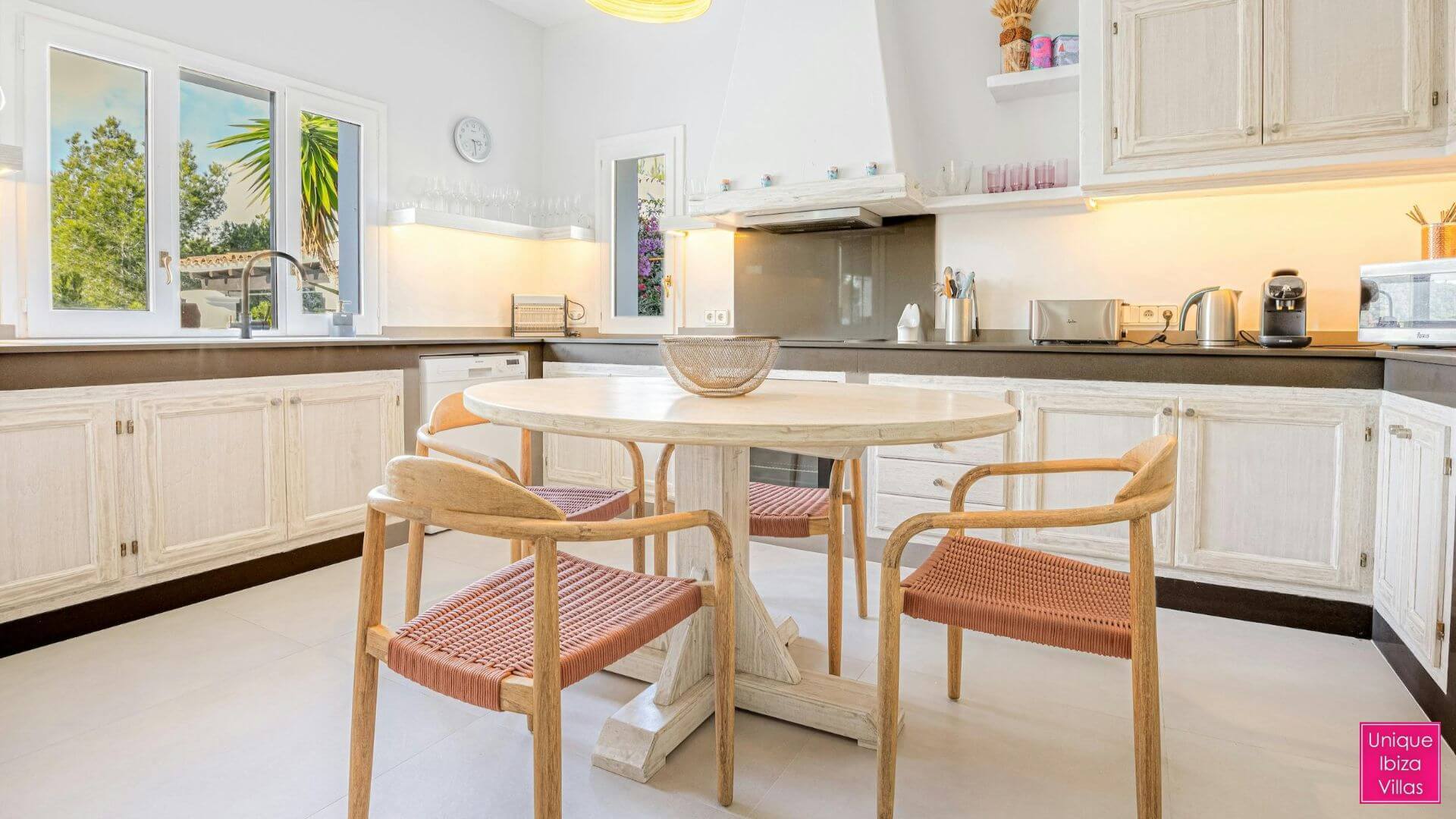 CAN DESTINO DELUXE - 6 Bedrooms - Roca Llisa 