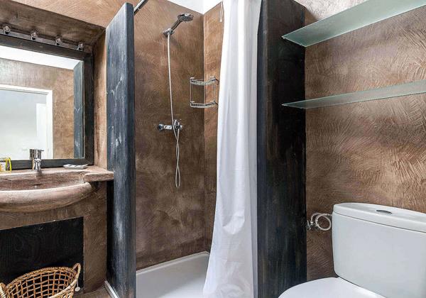 Villa Romantic Ibiza 30 Bathroom 2
