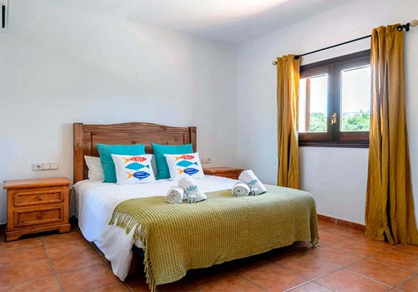 Villa Mussett Ibiza 28 Bedroom 2