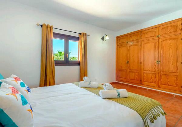 Villa Mussett Ibiza 30 Bedroom 2