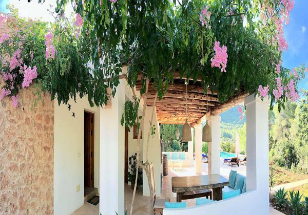 Villa Petunia Ibiza 19 Cala Vadella