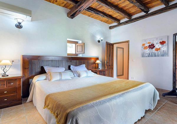 Monte Dalt Ibiza 33 Bedroom 1